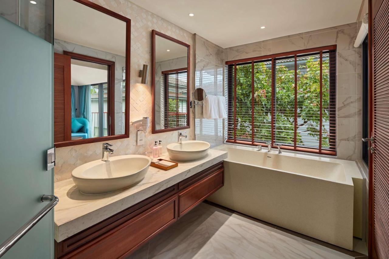 Best Western Premier Sonasea Villas Phú Quốc Exterior photo